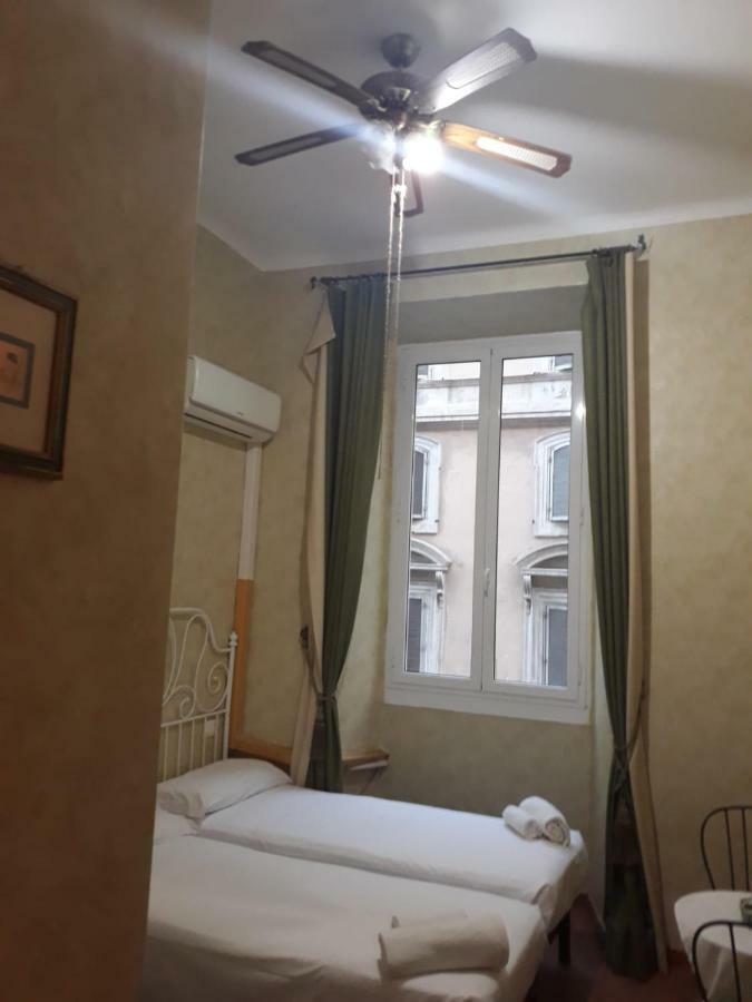 Renting Rooms Rom Exterior foto